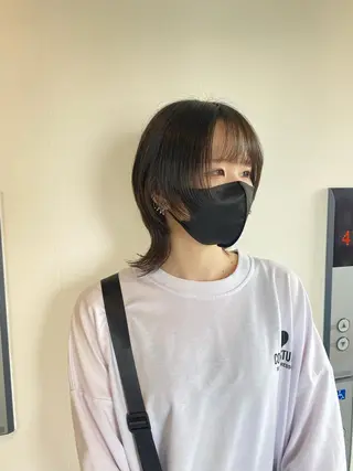 ミディアム 大阪ウルフカット ハッシュカットのヘアスタイル