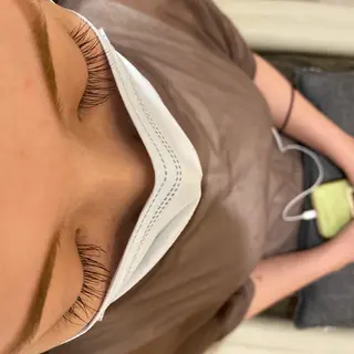 マツエク・マツパ 三好 涼華のヘアスタイル