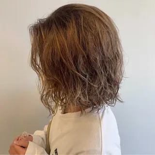 セミロング Ardore大阪難波 カットカラーモデルのヘアスタイル