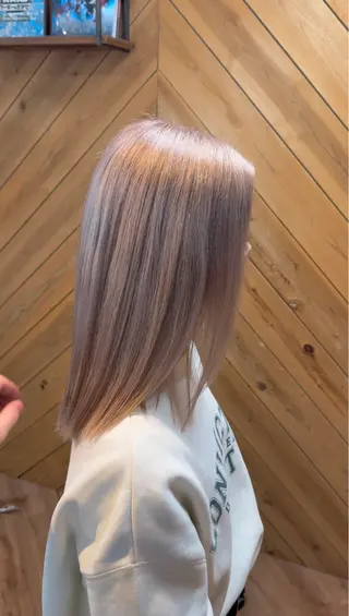 セミロング カラー little×PORTO 元町店所属・藤本 あさひのヘアスタイル