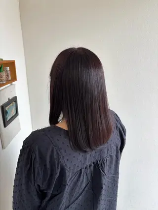 ミディアム カラー 吉荒 璃子のヘアスタイル