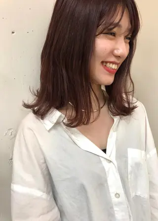 ミディアム レイヤーカット/ 透明感カラーmikuのヘアスタイル