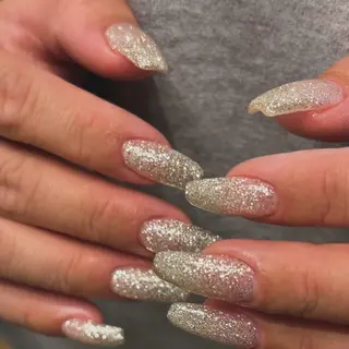 ネイル Ｌｉｔ所属・Ｌｉｔ .のネイルデザイン