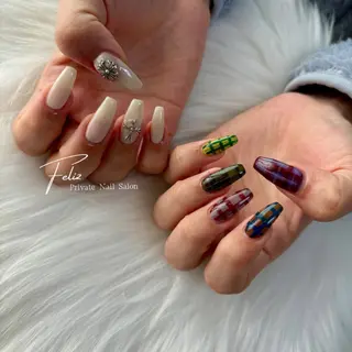 ネイル Feliz所属・Feliz 楽しいネイルサロンのネイルデザイン
