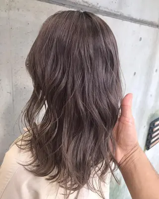 セミロング カラー DX SHARE SALON SHIBUYA所属・AKI アキのヘアスタイル