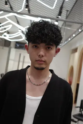 パーマ メンズ fifth 安次富　泰雅のヘアスタイル