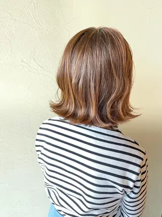 ミディアム 奥村 紘のヘアスタイル