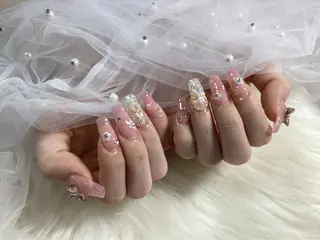 ミディアム Hanaai Salon新大久保店のネイルデザイン