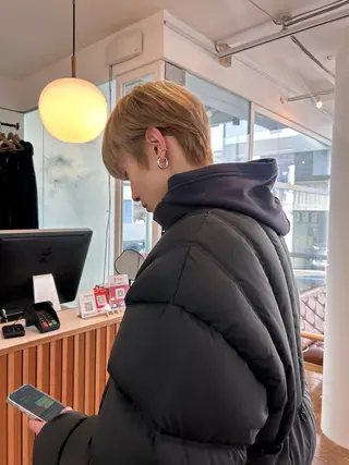 カラー VISION   aoyama所属・かがやしづ ⭐️ブリーチカラーのヘアスタイル