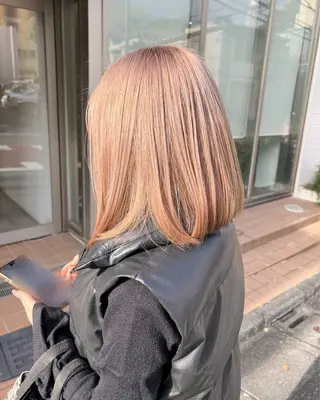 ミディアム カラー 色落ち可愛い艶ハイト ーン🧊AZUKIのヘアスタイル