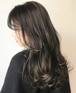 セミロング カラー nok shibuya所属・✨ハイトーン特化✨ 透明感カラー✨渋谷✨のヘアスタイル
