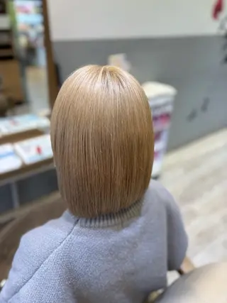 ショート カラー 大鶴 紗也のヘアスタイル