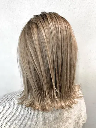 ミディアム 韓国レイヤーカット KOUKIのヘアスタイル