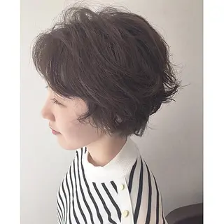 ショート カラー パーマ 透明感♡︎♡︎ 佐々木早苗のヘアスタイル