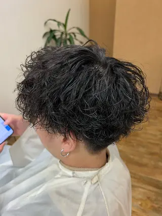 パーマ メンズ 西浦 悠斗のヘアスタイル