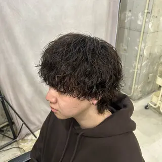 カラー パーマ メンズ RACCOON.TOKYO 渋谷店所属・メンズカット🐺 パーマ特化🔥舜のヘアスタイル