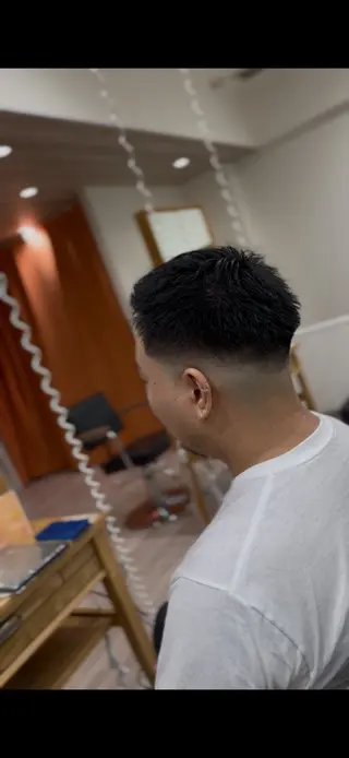 ショート メンズ Chere ore 新金岡所属・ツイスパ/フェード /辻諒哉のヘアスタイル