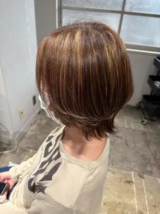 ショート カラー 玉置 七海のヘアスタイル
