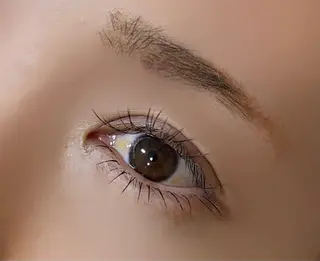 なおみ Liliyの眉毛・アイブロウイメージ