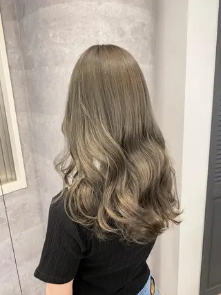 ロング カラー ハイトーン特化サロン 🍑momo🍑のヘアスタイル