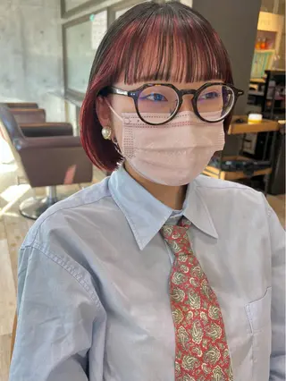 ショート カラー ヘアアレンジ サナ🌱 切りっぱなしボブのヘアスタイル