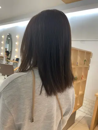 ロング カラー ウラスギ アカリのヘアスタイル