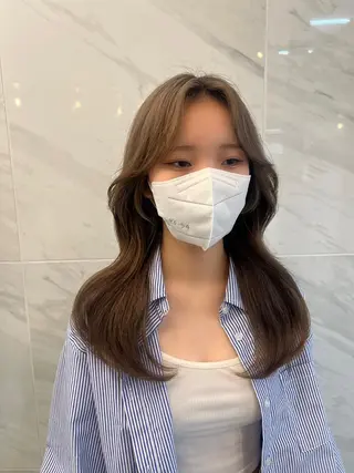 セミロング 🩶韓国/似合わせ/ さわ🩶のヘアスタイル