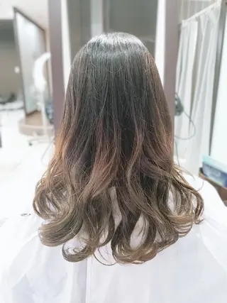 ミディアム newi WASHIOのヘアスタイル