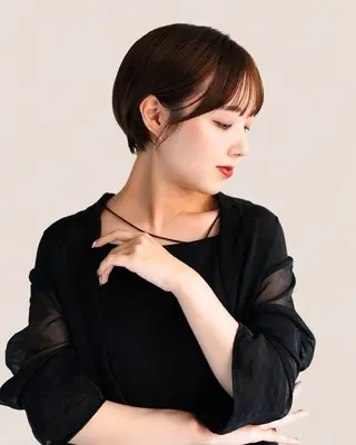 ショート カラー 銀座⚜️【脱白髪染め 美髪矯正】トグチのヘアスタイル