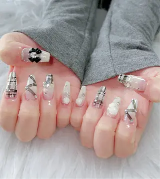 ネイル ZUZU AMEE NAILのネイルデザイン