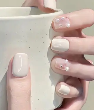 ネイル 高木 維麗絲のネイルデザイン