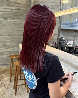 カラー RINA .のヘアスタイル