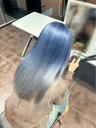 ロング カラー Kurumi リトル渋谷のヘアスタイル