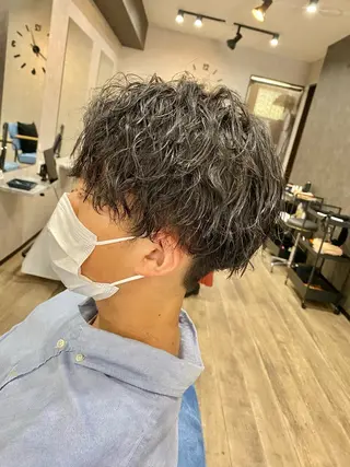 ミディアム パーマ メンズ 田口 慎士のヘアスタイル