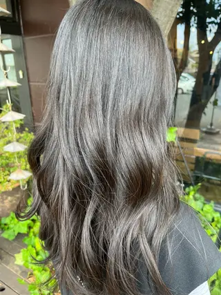 ロング カラー 🩶韓国艶髪🇰🇷 下本夕綺のヘアスタイル