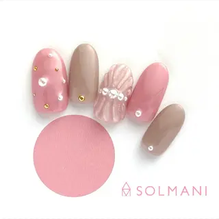 ネイル SOLMANI 予約担当のネイルデザイン