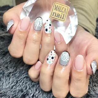 ミディアム カラー パーマ ヘアアレンジ キッズ マツエク・マツパ MALCAnail(マルカネイル)所属・荒木 莉奈のネイルデザイン