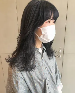 セミロング カラー 古屋 花織のヘアスタイル