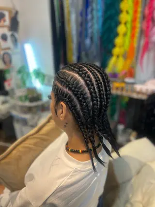 ミディアム ヘアアレンジ scamp所属・scamp⭐️ さくらのヘアスタイル