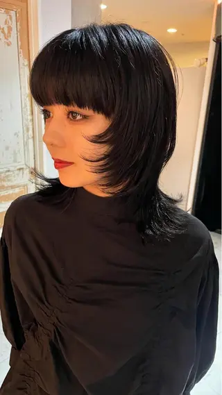 ミディアム 喜友名 夏海のヘアスタイル