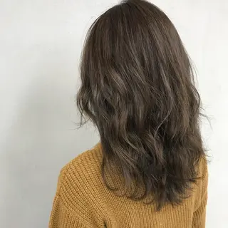 ミディアム カラー ヘアアレンジ 平川 夏海のヘアスタイル