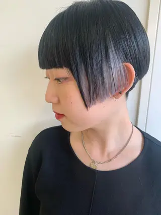 ショート nuu所属・💜ショート💜 ウルフ、ボブ二色亜美のヘアスタイル