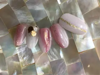 ミディアム え まのネイルデザイン