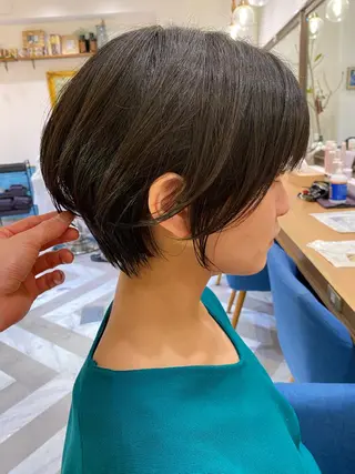 ショート レイヤーと顔まわり 大好き❣️関口拓馬のヘアスタイル