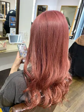 ロング カラー IwAsh大和駅前店所属・IwAsh大和駅前店 河野亜里香のヘアスタイル