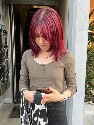 ミディアム カラー iru所属・mi kiのヘアスタイル