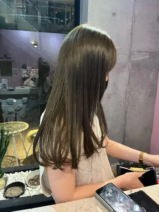 ロング カラー 艶感透明感カラー🤍 hinaの眉毛・アイブロウイメージ