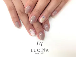 ネイル 新橋 ルキナ スタッフのネイルデザイン