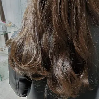 セミロング カラー ヘアアレンジ See by merのマツエク・マツパデザイン