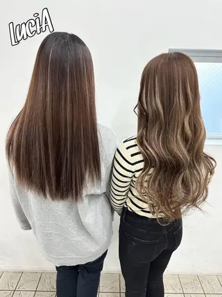 ロング カラー LuciAエクステ カラー2500セラのヘアスタイル